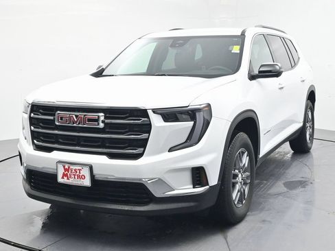 Used 2025 GMC Acadia Elevation AWD/4WD image 3