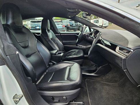 Used 2016 Tesla Model S 70D image 27