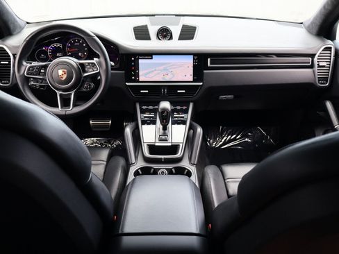 Certified 2023 Porsche Cayenne GTS w/ Premium Package Plus AWD/4WD image 21