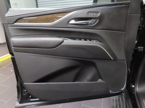 Certified 2023 Cadillac Escalade ESV Sport Platinum w/ LPO, ONYX Package image 12