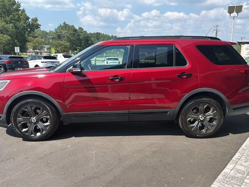 Used 2018 Ford Explorer Sport w/ Equipment Group 401A AWD/4WD image 4