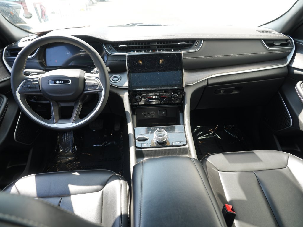 Used 2024 Jeep Grand Cherokee Limited 4xe AWD/4WD image 27