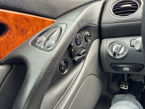 Used 2004 Mercedes-Benz SL 500 image 20