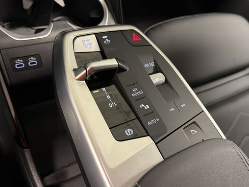 Certified 2025 BMW X2 xDrive28i AWD/4WD image 20