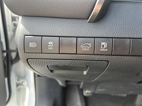 Used 2024 Toyota Camry SE image 13