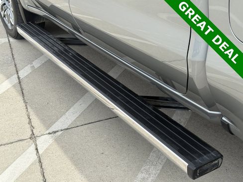 Used 2024 GMC Sierra 1500 Denali Ultimate image 12