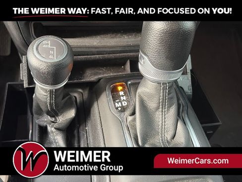 Used 2024 Jeep Wrangler Unlimited Sahara w/ Technology Group AWD/4WD image 37