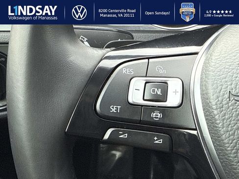 Used 2019 Volkswagen Golf SE image 21