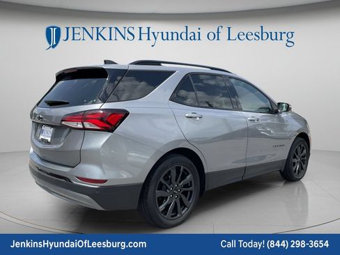 Used 2023 Chevrolet Equinox RS w/ RS Leather Package FWD image 3