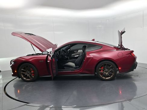 Used 2025 Ford Mustang GT Premium RWD image 59