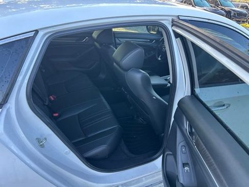 Used 2021 Honda Accord Touring image 8