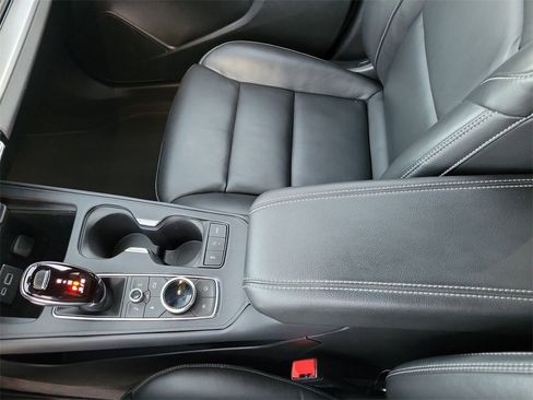 Used 2024 Cadillac XT4 Premium Luxury image 22