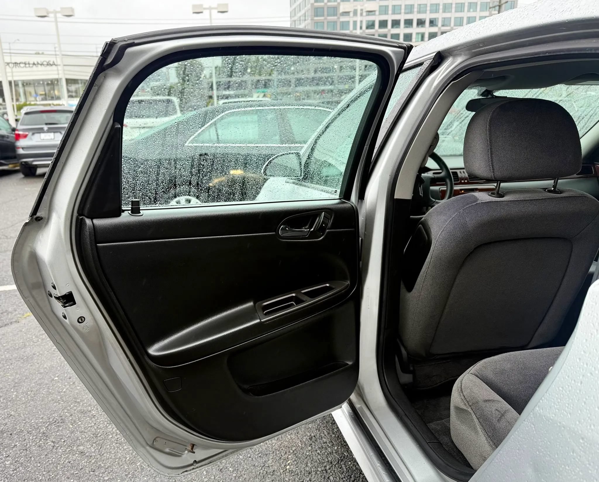Used 2010 Chevrolet Impala LS FWD image 21