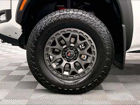 New 2026 Nissan Frontier PRO-4X AWD/4WD image 13