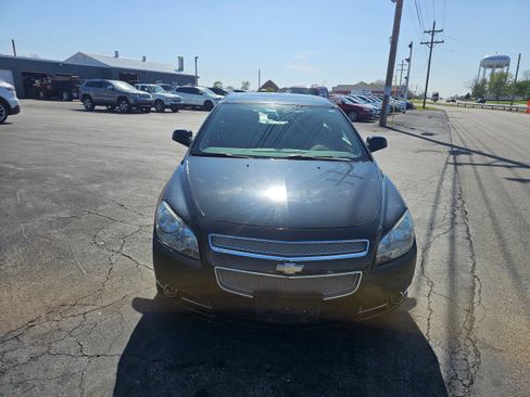 Used 2009 Chevrolet Malibu LTZ w/ HFV6 Engine Package FWD image 2