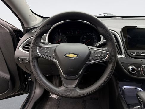 Used 2024 Chevrolet Malibu LT image 12