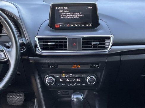 Used 2018 MAZDA MAZDA3 Grand Touring image 16