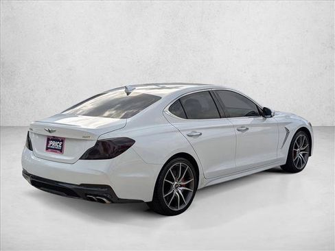 Used 2020 Genesis G70 2.0T Sport RWD image 5
