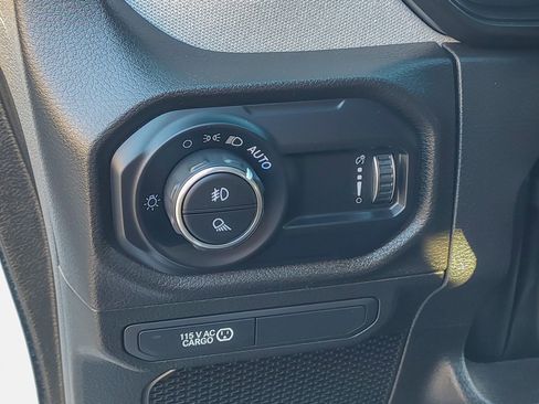 Used 2024 Jeep Gladiator Sport image 32