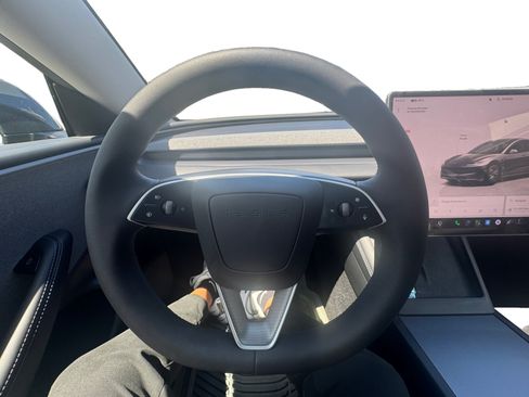 Used 2025 Tesla Model 3 RWD image 14