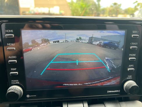 Used 2022 Toyota RAV4 SE image 24