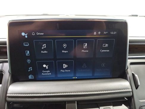 Used 2023 Chevrolet Suburban Premier AWD/4WD image 25