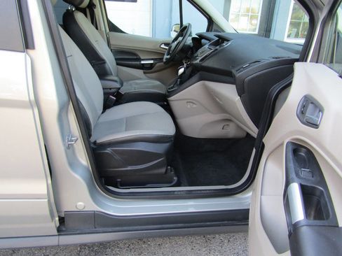 Used 2016 Ford Transit Connect XLT image 12
