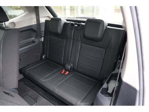 Used 2020 Volkswagen Tiguan SEL image 14