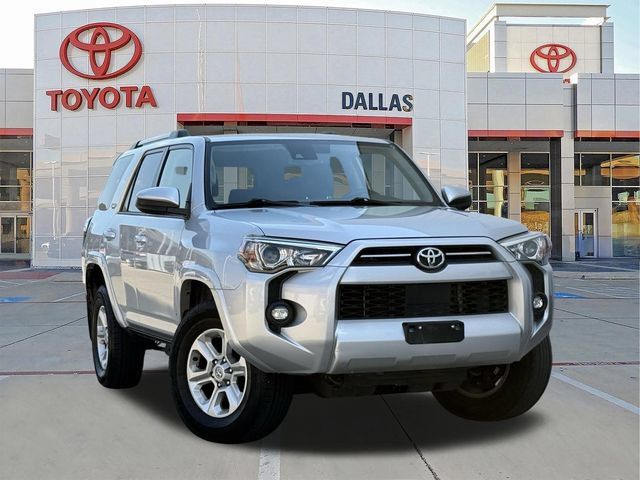 Used 2024 Toyota 4Runner SR5 AWD/4WD image 1