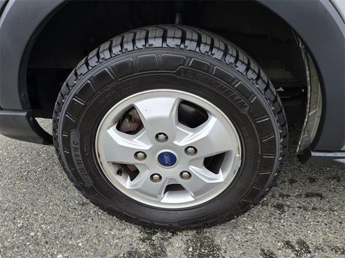 Used 2017 Ford Transit 350 XLT image 9