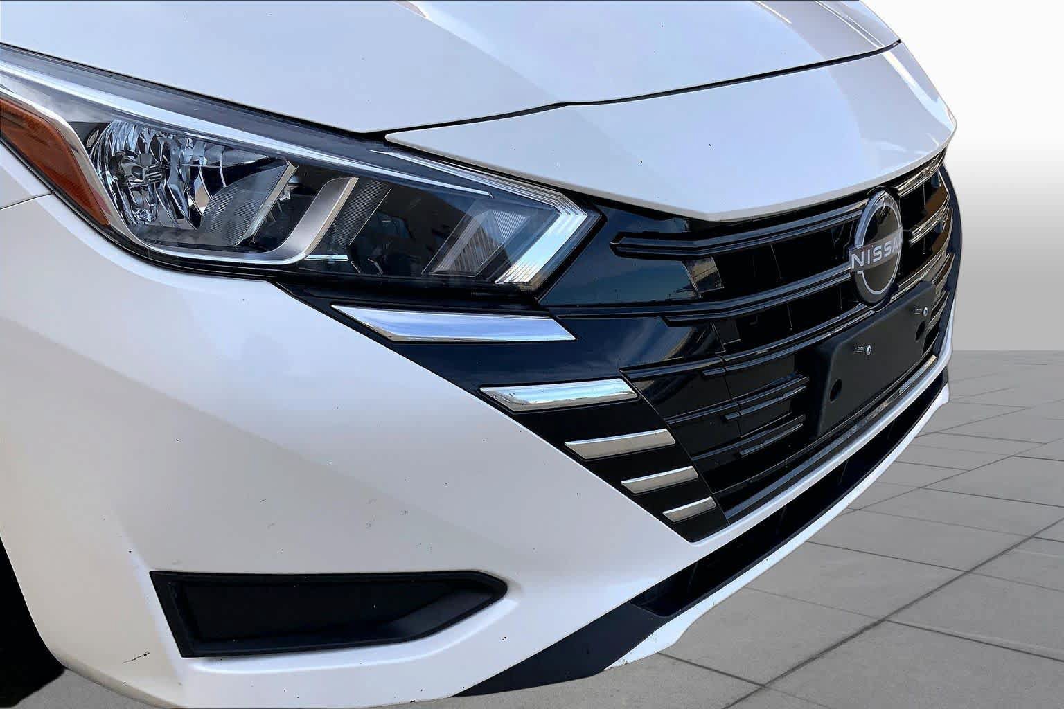 Used 2024 Nissan Versa SV FWD image 32