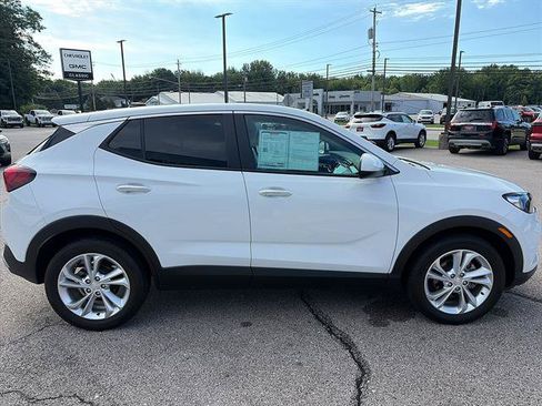 Used 2023 Buick Encore GX Preferred w/ Cold Weather Comfort Package FWD image 7