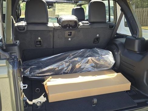 New 2025 Jeep Wrangler Rubicon 392 image 9