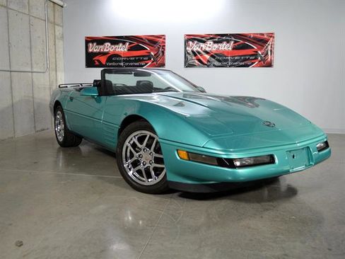 Used 1991 Chevrolet Corvette Convertible image 1