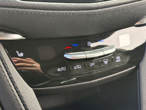 Certified 2024 Cadillac XT6 Luxury image 26