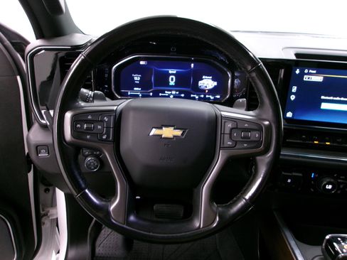 Used 2024 Chevrolet Silverado 1500 High Country w/ High Country Premium Package AWD/4WD image 7