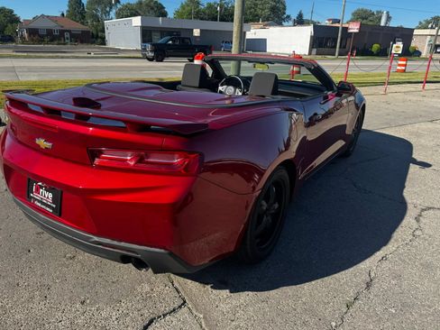 Used 2017 Chevrolet Camaro LT RWD image 11
