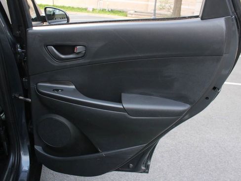 Used 2021 Hyundai Kona SE image 22