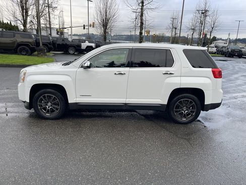 Used 2013 GMC Terrain SLE w/ LPO, Chrome Package image 2