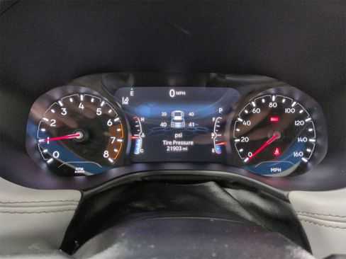 Certified 2023 Jeep Compass Limited image 32