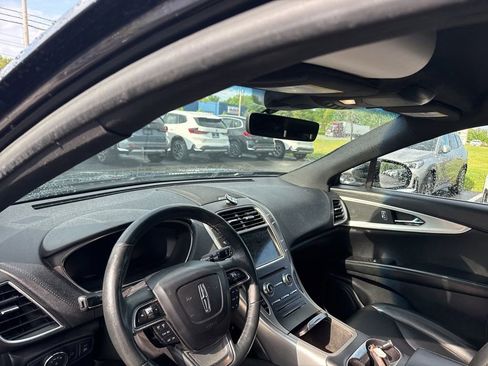Used 2019 Lincoln Nautilus FWD image 10