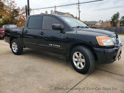 Used 2010 Nissan Titan SE RWD image 15