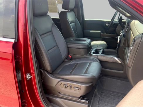 Used 2022 GMC Sierra 1500 Denali w/ Denali Reserve Package AWD/4WD image 9