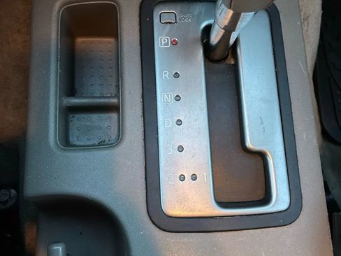 Used 2014 Nissan Frontier SV RWD image 16