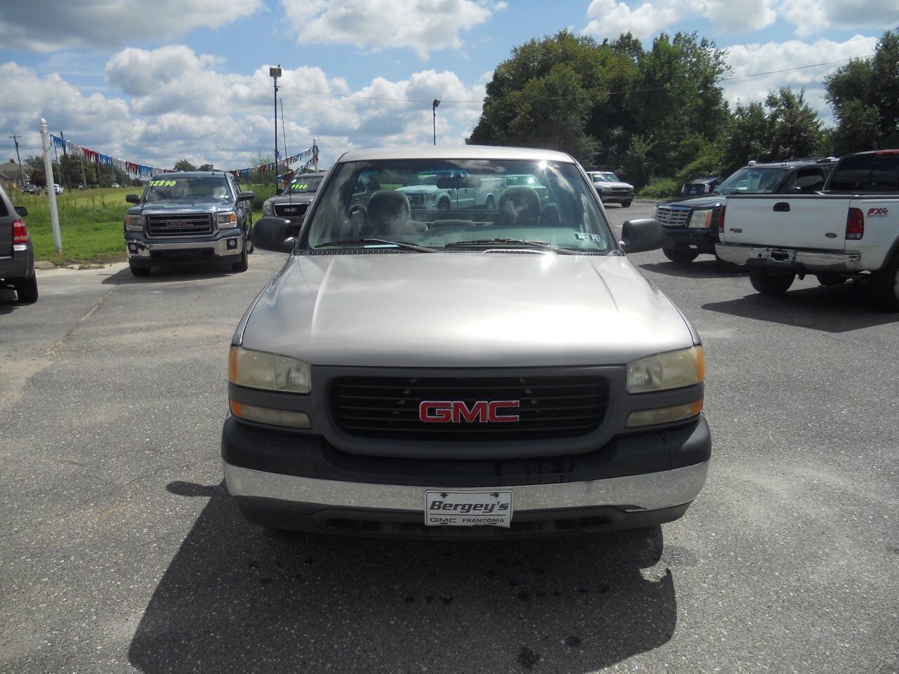 Used 2002 GMC Sierra 1500 2WD Regular Cab image 3