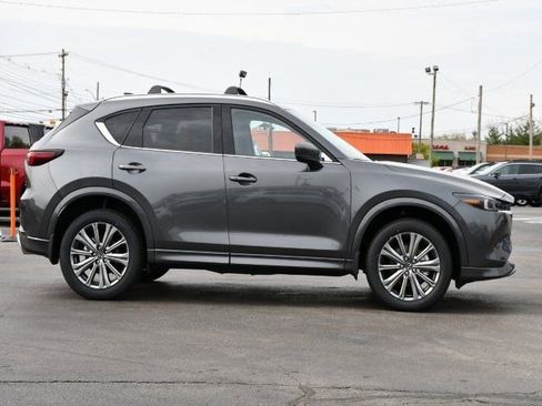 New 2025 MAZDA CX-5 Signature image 8