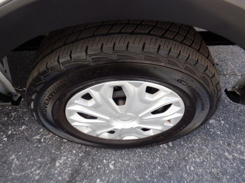 Used 2024 Ford Transit 350 XLT image 12