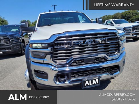 New 2025 RAM 5500 Tradesman image 15