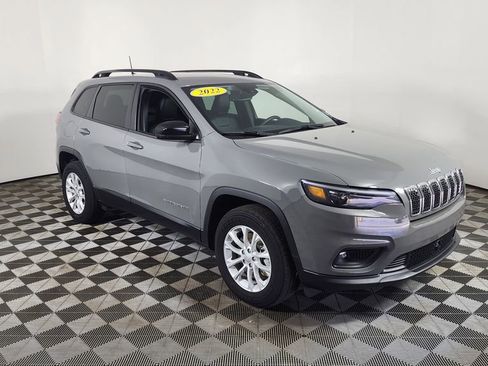 Used 2022 Jeep Cherokee Latitude Lux image 1