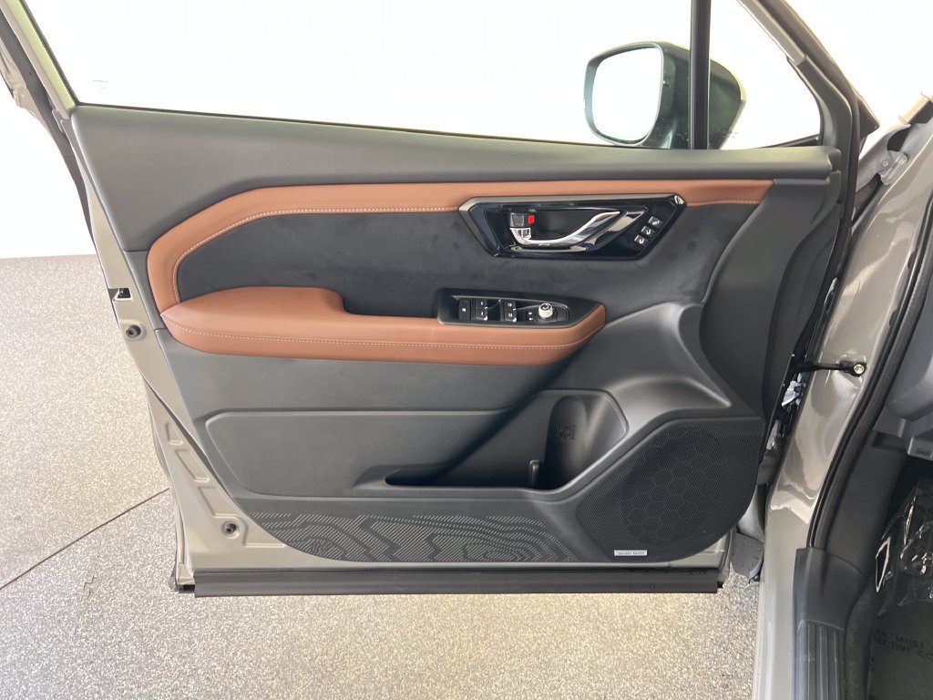 New 2026 Subaru Forester Touring AWD/4WD image 12